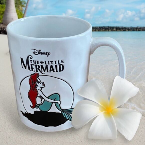 NWT New Disney The Little Mermaid Ariel Dimpled 17oz Ceramic Coffee Mug - Picture 1 of 3